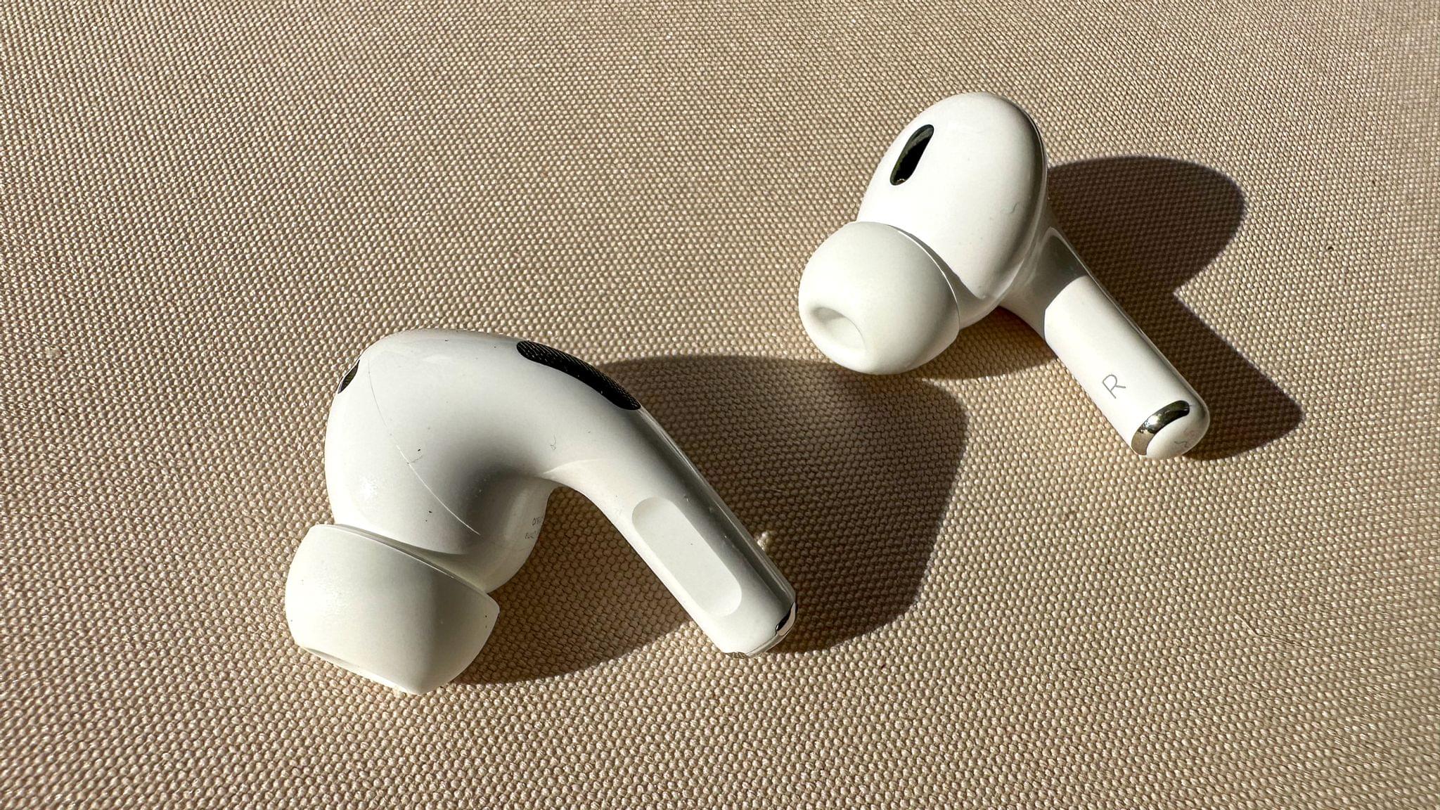 Apple Hands-On with the Second-Generation AirPods Pro
